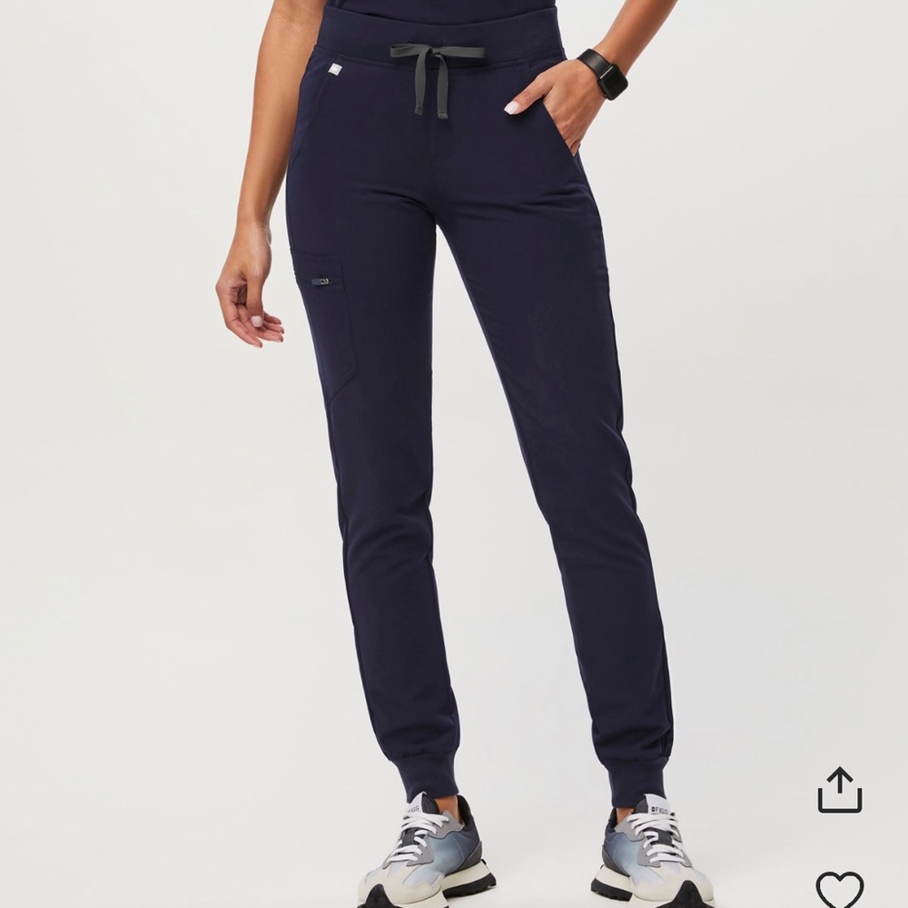 Figs navy jogger scrub pant